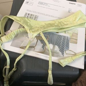 Victoria Secret Garter Belt NWOT M/L